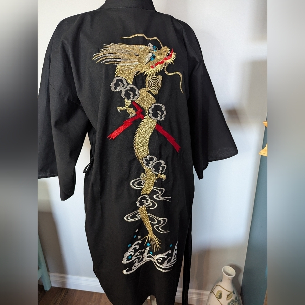 Vintage ICHIBAN Made In Japan Kimono With Gold Threaded Embroidery dragon Sz 42